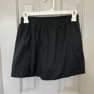 Girlfriend Collective Black Birdie Woven Skort